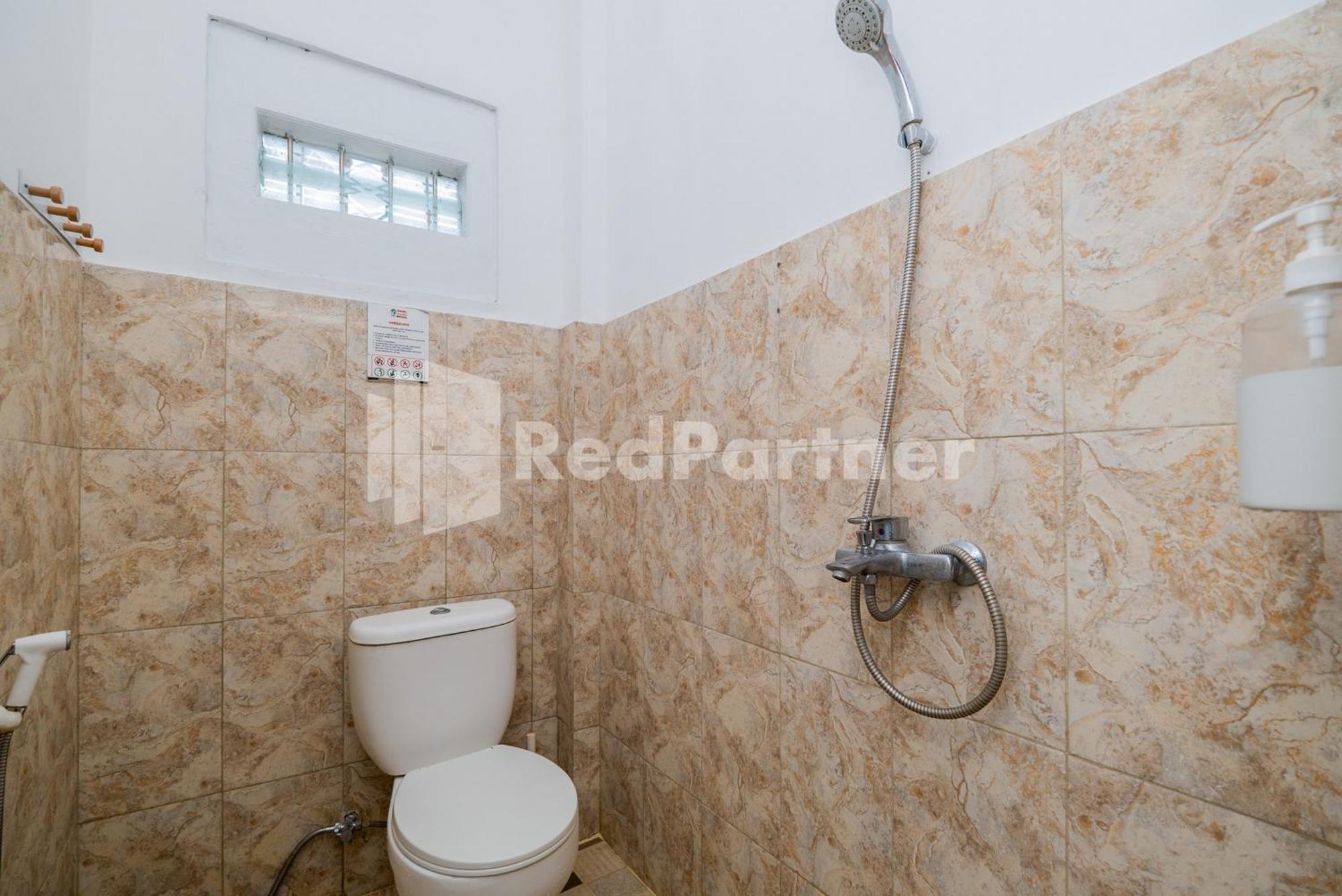 Hotel Omah Kalimosodo Mitra Reddoorz Near Stasiun Malang Kota Baru Extérieur photo